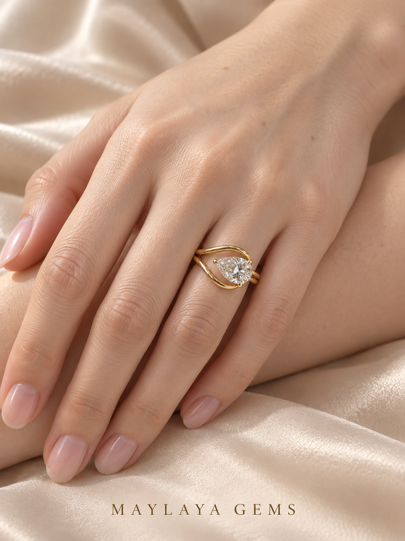 Maylaya Gems M112 ring on a female model hand