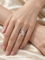Load image into Gallery viewer, Maylaya Gems M120 ring on a female model hand
