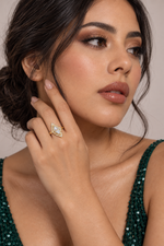 Load image into Gallery viewer, Maylaya Gems 1.3851 ct Triangle Geometric Toi et Moi Lab-Grown Diamond Ring — AI-generated young adult model in eveningwear / ภาพจำลองนางแบบสวมแหวนด้วย AI
