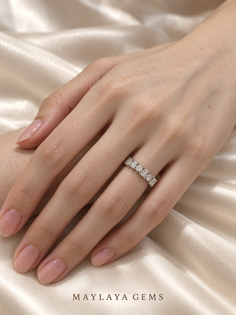 Maylaya Gems MGZ2 ring on a female model hand