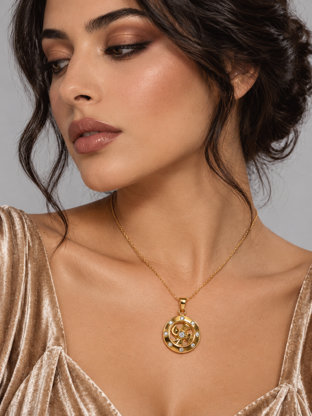 Maylaya Gems 9K Gold Windmill Diamond Pendant — B003 / 341184 — AI-generated young adult model in eveningwear / ภาพจำลองนางแบบสวมเครื่องประดับด้วย AI