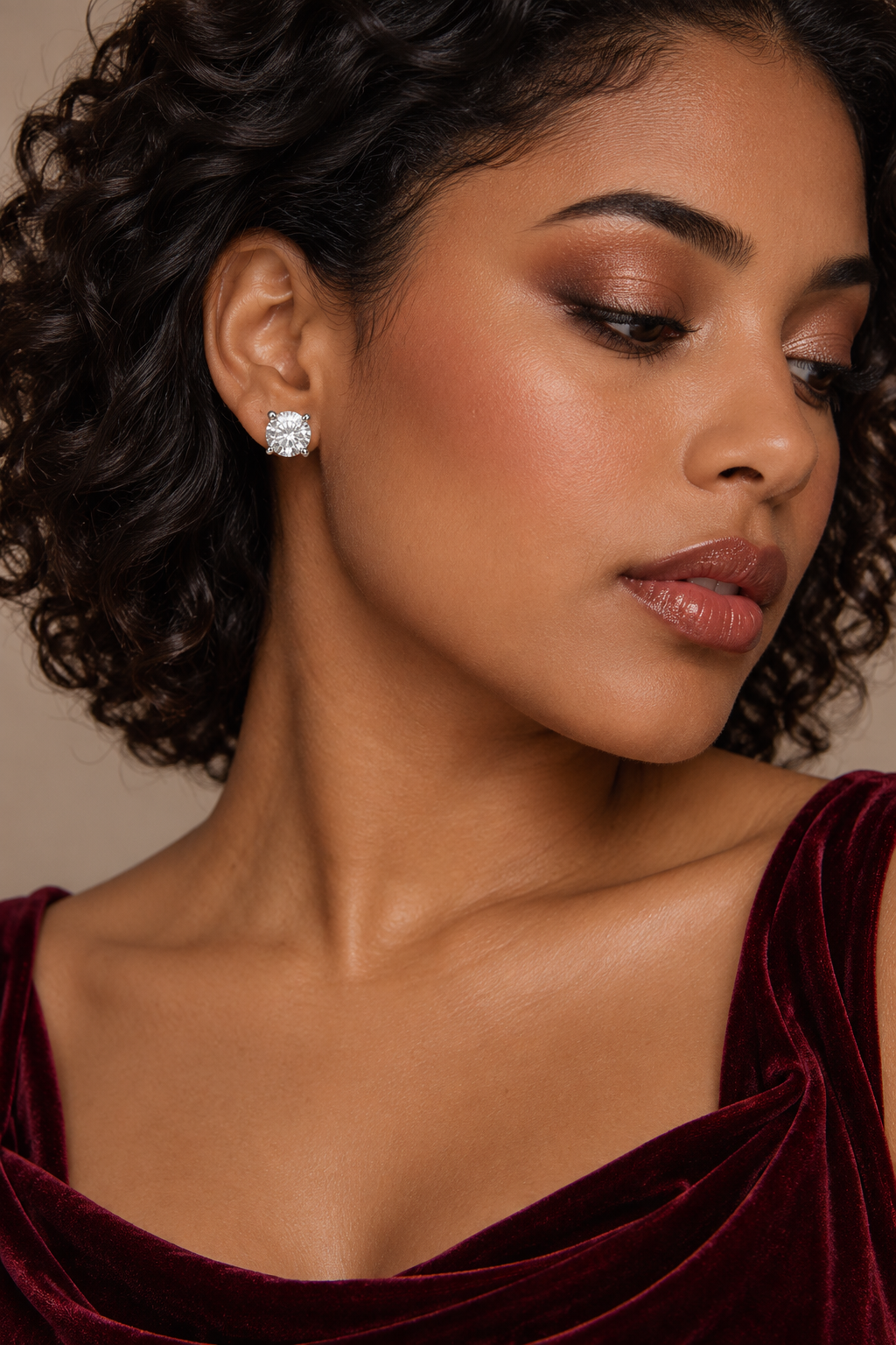 Maylaya Gems 9K Gold 1 ct Round Lab-Grown Diamond Earrings — MGE2 — AI-generated young adult model in eveningwear / ภาพจำลองนางแบบสวมเครื่องประดับด้วย AI