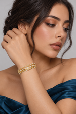 Load image into Gallery viewer, Maylaya Gems 1.91 ct Round Lab-Grown Diamond Bracelet — AI-generated young adult model in eveningwear / ภาพจำลองนางแบบสวมเครื่องประดับด้วย AI
