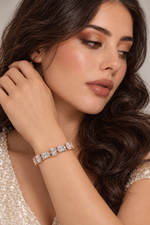 Load image into Gallery viewer, Maylaya Gems 13.44 ct Mixed-Cut Open-Link Lab-Grown Diamond Bracelet — AI-generated young adult model in eveningwear / ภาพจำลองนางแบบสวมเครื่องประดับด้วย AI
