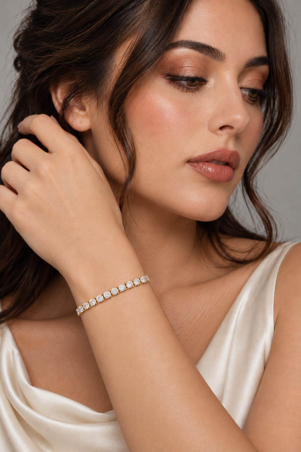 Maylaya Gems 5.94 ct Round Adjustable Line Lab-Grown Diamond Bracelet — AI-generated young adult model in eveningwear / ภาพจำลองนางแบบสวมเครื่องประดับด้วย AI