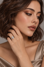 Load image into Gallery viewer, Maylaya Gems 9K Gold 4.01 ct Oval Lab-Grown Diamond Ring — M084 — AI-generated young adult model in eveningwear / ภาพจำลองนางแบบสวมเครื่องประดับด้วย AI
