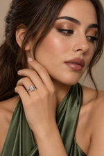 Load image into Gallery viewer, Maylaya Gems 9K Gold 1.1 ct Emerald Lab-Grown Diamond Ring — M096 — AI-generated young adult model in eveningwear / ภาพจำลองนางแบบสวมเครื่องประดับด้วย AI

