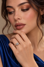 Load image into Gallery viewer, Maylaya Gems 9K Gold 1 ct Round Lab-Grown Diamond Ring — SH88 — AI-generated young adult model in eveningwear / ภาพจำลองนางแบบสวมเครื่องประดับด้วย AI
