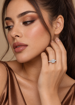 Load image into Gallery viewer, Maylaya Gems 1.18 ct Round Lab-Grown Diamond Ring - LR-0035 — AI-generated young adult model in eveningwear / ภาพจำลองนางแบบสวมเครื่องประดับด้วย AI
