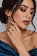 Load image into Gallery viewer, Maylaya Gems 1.005 ct Round Lab-Grown Diamond Ring — AI-generated young adult model in eveningwear / ภาพจำลองนางแบบสวมเครื่องประดับด้วย AI
