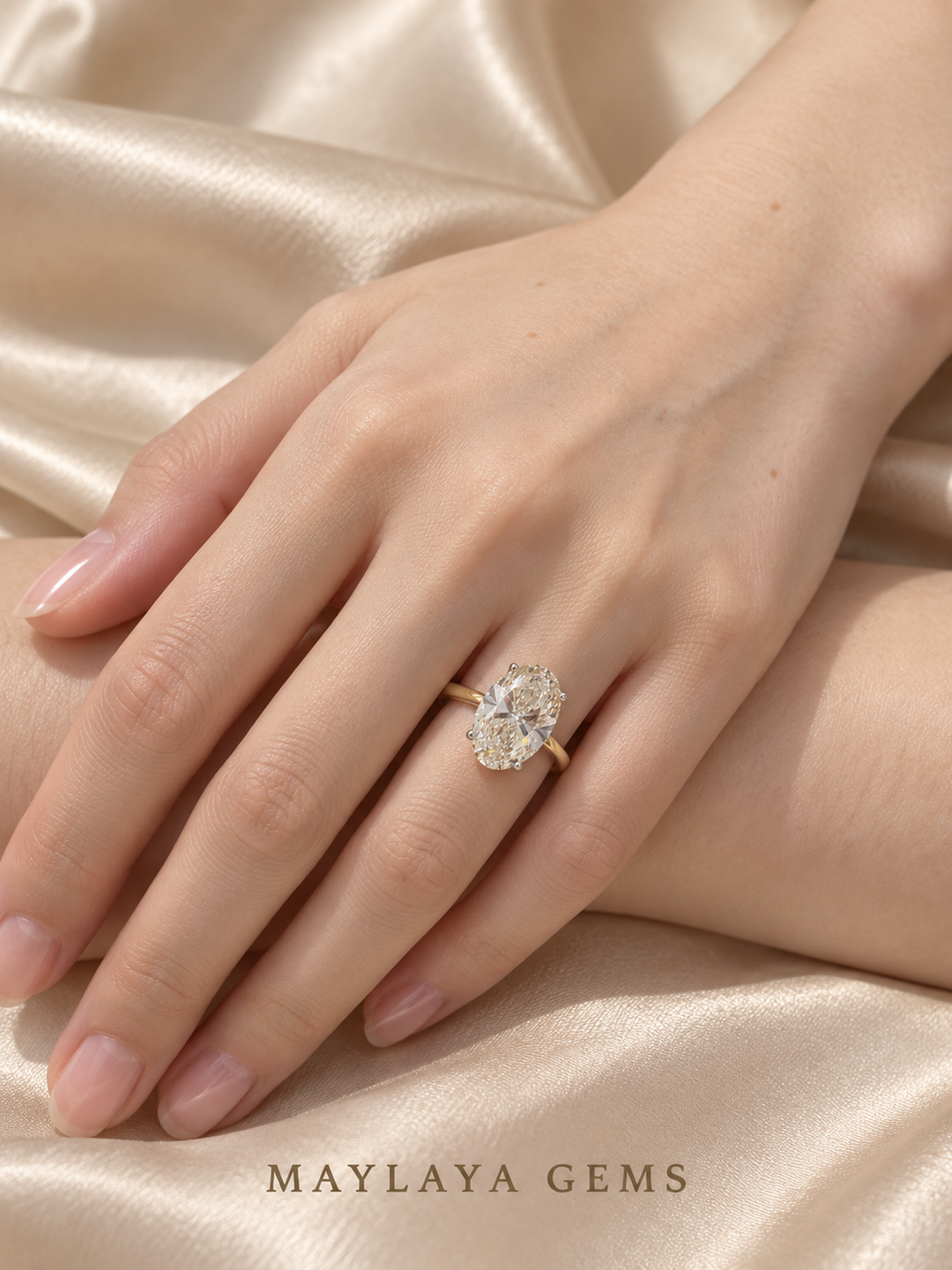 Maylaya Gems N12 ring on a female model hand