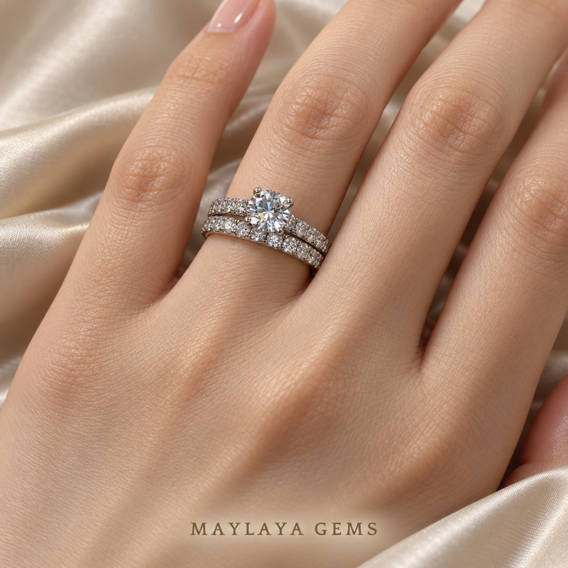 Maylaya Gems ST001 two-ring bridal set — model hand view