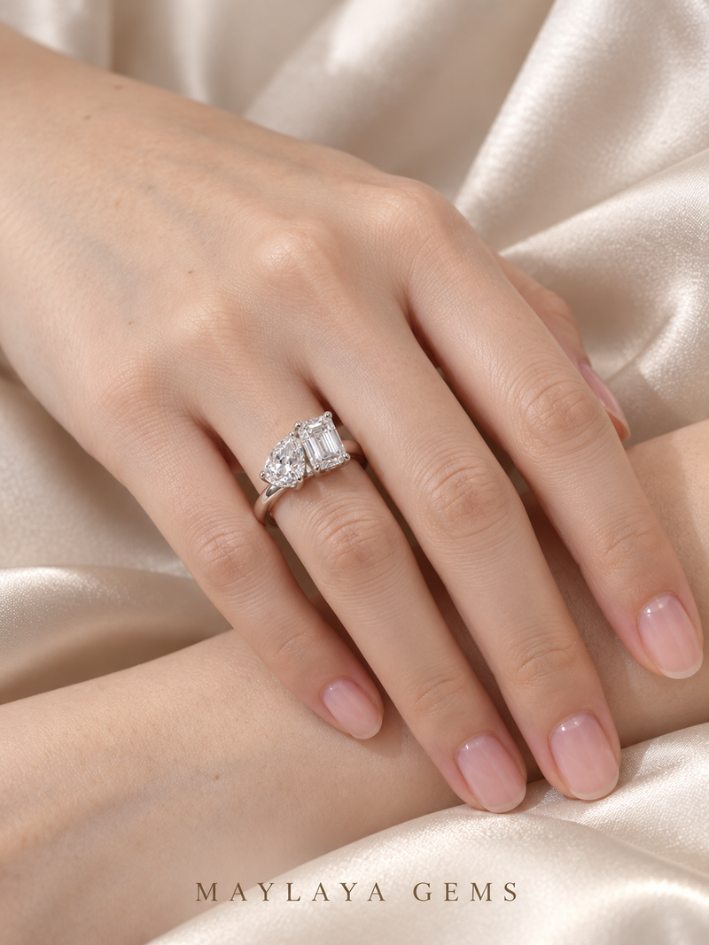 Maylaya Gems Stk124 ring on a female model hand