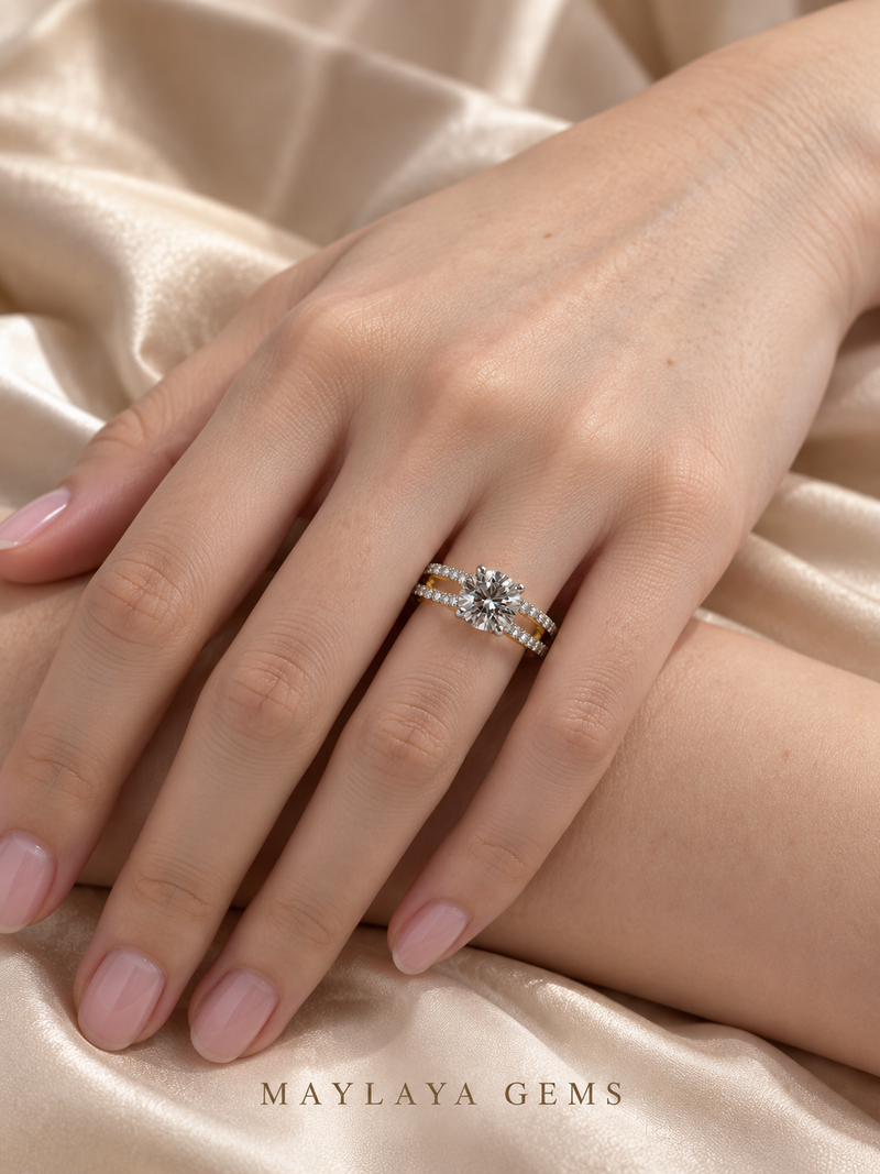 Maylaya Gems Stk54 ring on a female model hand