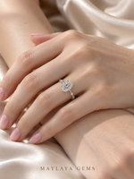 Load image into Gallery viewer, Maylaya Gems Stk85 ring on a female model hand
