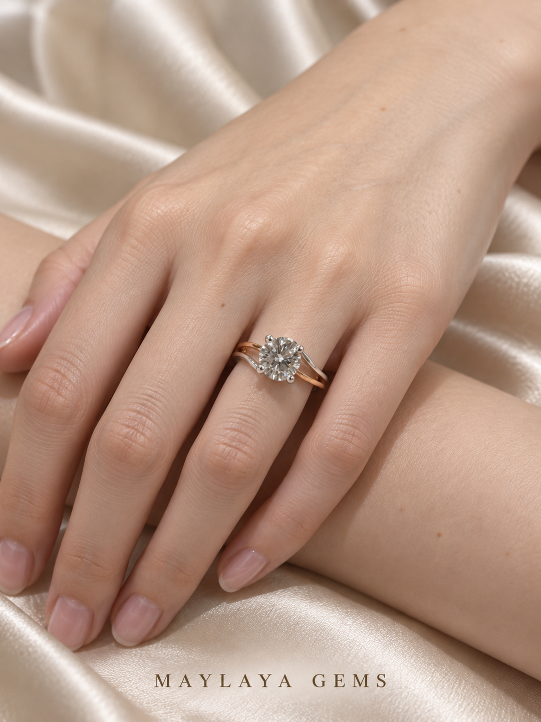 Maylaya Gems Stk97 ring on a female model hand
