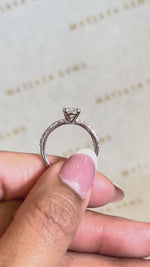 Load and play video in Gallery viewer, Maylaya Gems E013 jewelry shown on hand - silent 1080p video
