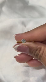 Load and play video in Gallery viewer, Maylaya Gems M011 jewelry shown on hand - silent 1080p video
