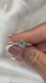 Load and play video in Gallery viewer, Maylaya Gems JF009 jewelry shown on hand - silent 1080p video
