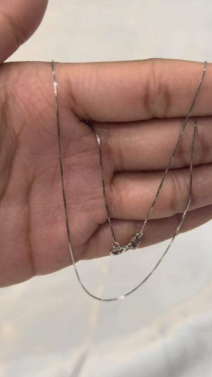 Maylaya Gems JF018 jewelry shown on hand - silent 1080p video