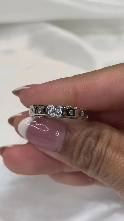 Maylaya Gems F010 jewelry shown on hand - silent 1080p video