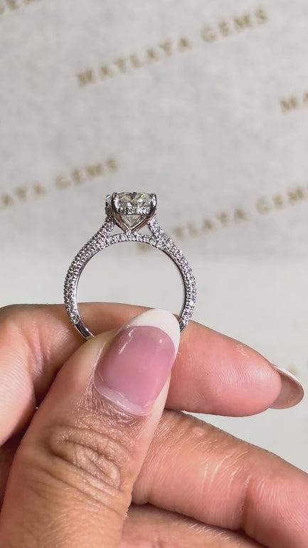 Maylaya Gems M03B jewelry shown on hand - silent 1080p video
