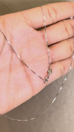 Load and play video in Gallery viewer, Maylaya Gems JF024 jewelry shown on hand - silent 1080p video
