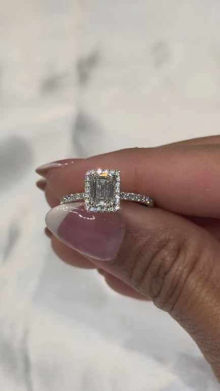 Maylaya Gems M022A jewelry shown on hand - silent 1080p video