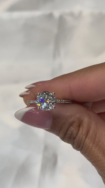 Maylaya Gems M01B jewelry shown on hand - silent 1080p video