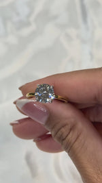 Load and play video in Gallery viewer, Maylaya Gems M086A jewelry shown on hand - silent 1080p video
