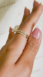 Load and play video in Gallery viewer, Maylaya Gems ST002 bridal set on hand — 15-second video, no audio
