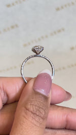 Load and play video in Gallery viewer, Maylaya Gems M076A jewelry shown on hand - silent 1080p video
