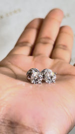 Load and play video in Gallery viewer, Maylaya Gems MGE2 jewelry shown on hand - silent 1080p video
