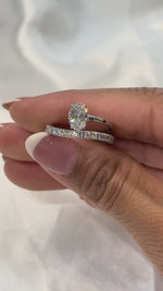 Load and play video in Gallery viewer, Maylaya Gems M058 jewelry shown on hand - silent 1080p video
