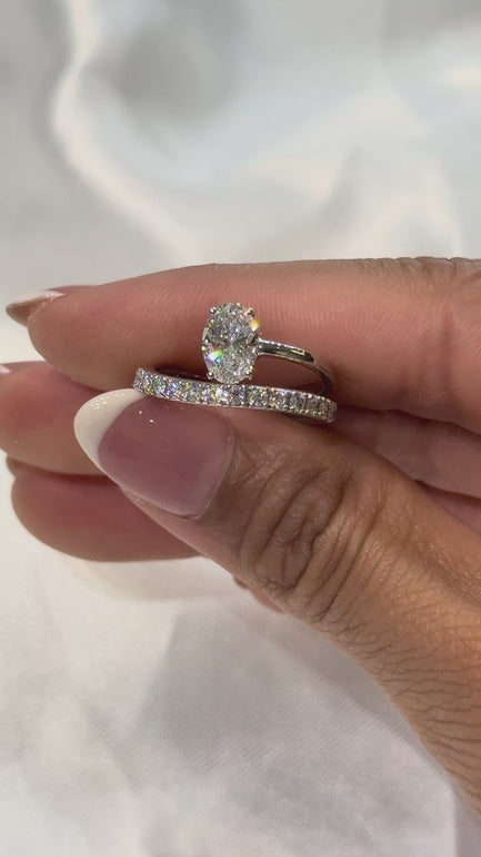 Maylaya Gems M058 jewelry shown on hand - silent 1080p video