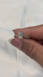 Load and play video in Gallery viewer, Maylaya Gems M089 jewelry shown on hand - silent 1080p video
