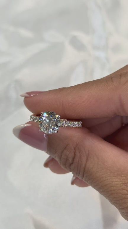 Maylaya Gems M171 jewelry shown on hand - silent 1080p video