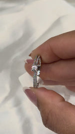 Load and play video in Gallery viewer, Maylaya Gems E009 / E020 jewelry shown on hand - silent 1080p video
