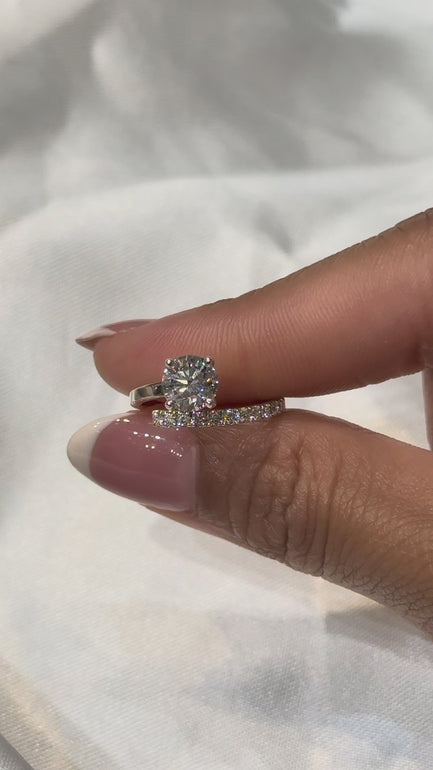 Maylaya Gems M182 jewelry shown on hand - silent 1080p video