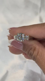 Load and play video in Gallery viewer, Maylaya Gems RGJ024 / STK107 jewelry shown on hand - silent 1080p video
