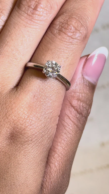 Maylaya Gems M015 jewelry shown on hand - silent 1080p video