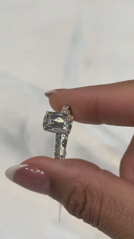 Maylaya Gems M02A jewelry shown on hand - silent 1080p video