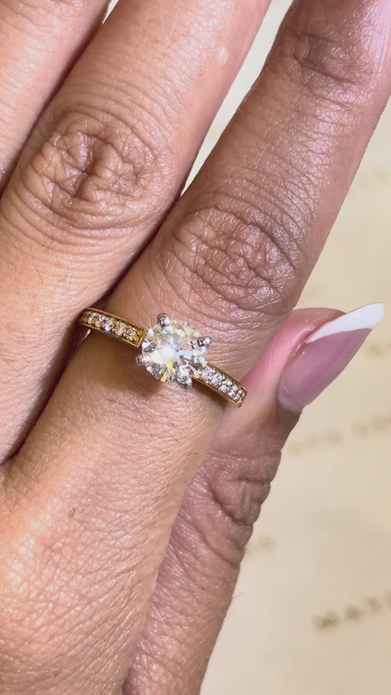 Maylaya Gems RGJ011 / STK94 jewelry shown on hand - silent 1080p video