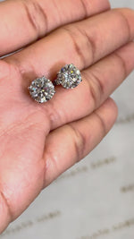 Load and play video in Gallery viewer, Maylaya Gems MGE7 jewelry shown on hand - silent 1080p video
