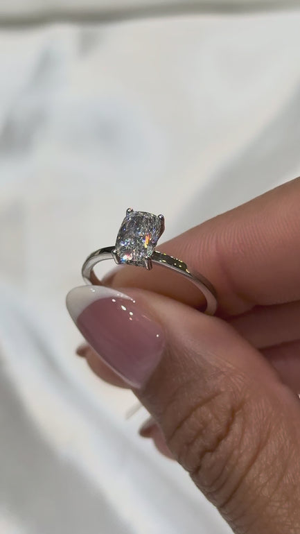 Maylaya Gems M094 jewelry shown on hand - silent 1080p video
