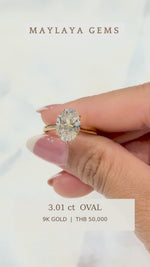 Load and play video in Gallery viewer, Maylaya Gems MS01 jewelry shown on hand - silent 1080p video
