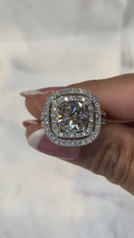 Load and play video in Gallery viewer, Maylaya Gems M0002 jewelry shown on hand - silent 1080p video
