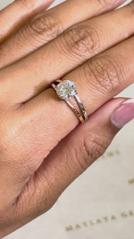 Maylaya Gems RGJ020 / STK103 jewelry shown on hand - silent 1080p video