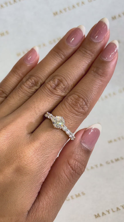 Maylaya Gems M018A jewelry shown on hand - silent 1080p video