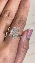 Load and play video in Gallery viewer, Maylaya Gems M098 jewelry shown on hand - silent 1080p video
